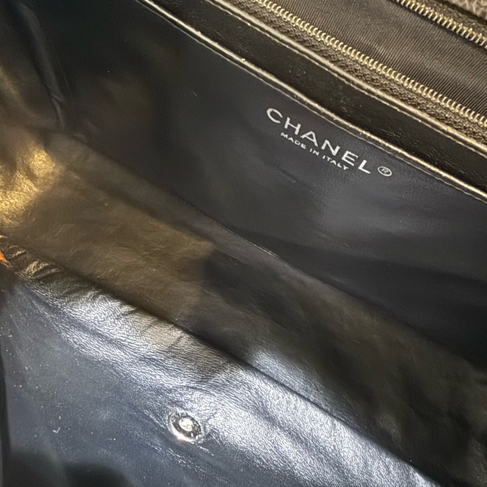 Chanel Black Caviar Maxi Classic Single Flap with Silver Hardware - Picture 14 of 16